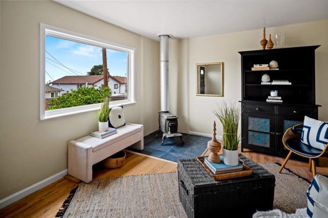 1524 Luxton Street, Seaside CA: https://media.crmls.org/mediaz/40455027-72fe-448a-bef5-e644ee324ab7.jpg