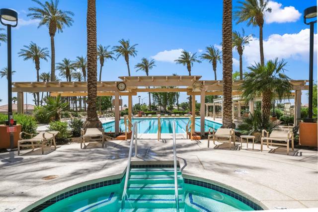 35925 Rosemont Drive, Palm Desert CA: https://media.crmls.org/mediaz/404633ff-3e99-4914-8060-9ebe435d4ec8.jpg