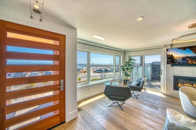 2601 E Cliff, Santa Cruz CA: https://media.crmls.org/mediaz/40467e7f-9334-4b76-b783-59e58aa2b95e.jpg