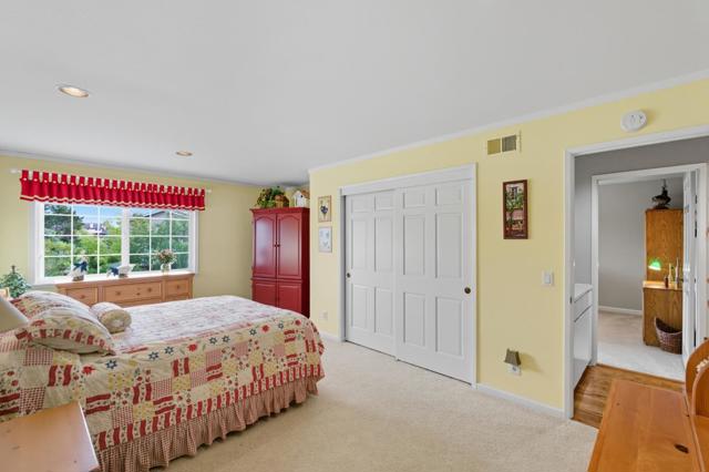 7 Somerset Court, Belmont CA: https://media.crmls.org/mediaz/40476212-a1b2-43b0-8ebe-b2cf7deb9efd.jpg