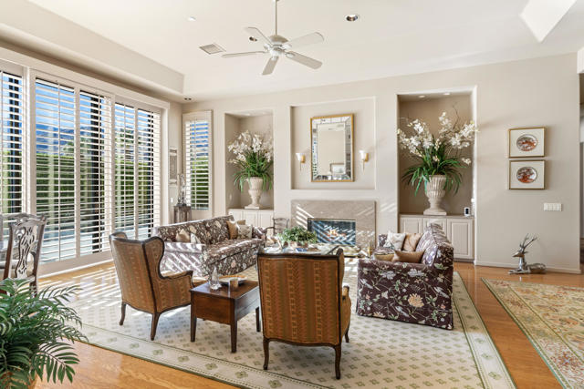 900 Dogwood Circle E, Palm Springs, CA 92264