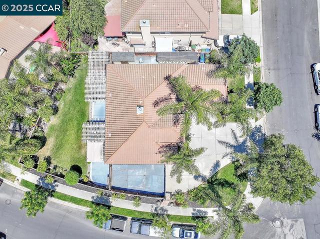 513 Mendota St, Brentwood CA: https://media.crmls.org/mediaz/40484fa2-6308-4dcf-a4bf-70e89934f085.jpg