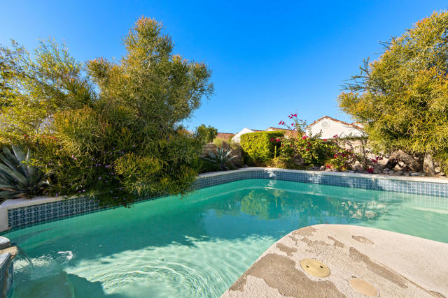 77739 Cape Verde Drive, Palm Desert CA: https://media.crmls.org/mediaz/40486d45-7cc1-4f2f-8dc5-38968536ab79.jpg