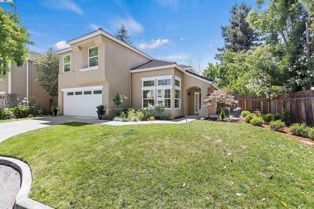 1687 Silverwood Ct, Danville CA: https://media.crmls.org/mediaz/40499c42-a523-4ea6-b2c2-1270baa8b535.jpg