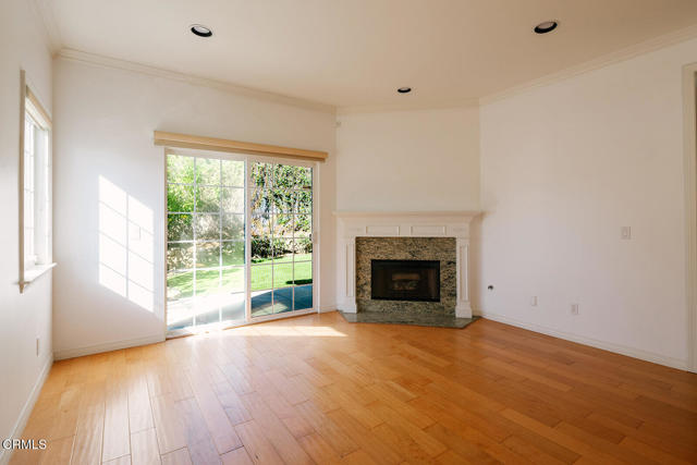 Detail Gallery Image 25 of 74 For 2409 Olive Ave, La Crescenta,  CA 91214 - 4 Beds | 4 Baths