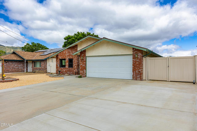 22728 Westwood Boulevard, Tehachapi CA: https://media.crmls.org/mediaz/404b3e2e-53b4-48bf-98e8-ac8bb4dfd335.jpg