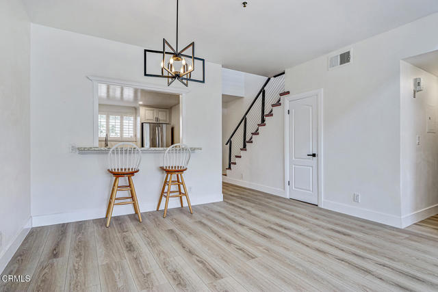 Detail Gallery Image 10 of 48 For 2905 Montrose Ave #610,  La Crescenta,  CA 91214 - 3 Beds | 3 Baths