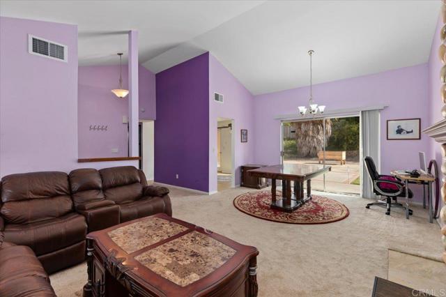 Detail Gallery Image 11 of 36 For 466 via Arboles, San Marcos,  CA 92069 - 3 Beds | 2 Baths