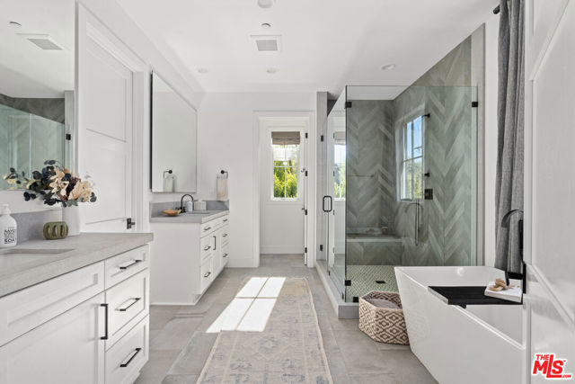 Image 24 of 39 For 11813 Woodbine Avenue