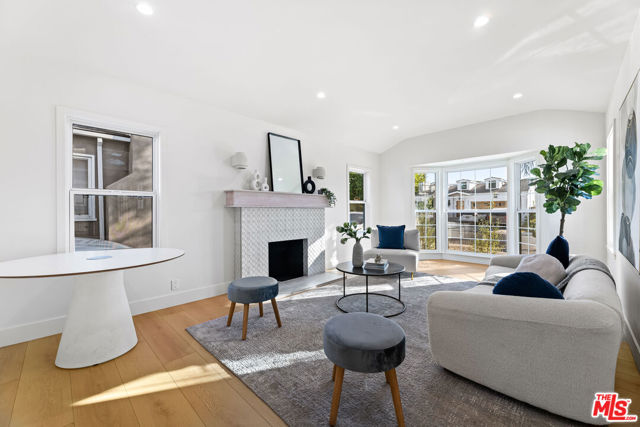 8507 Naylor Avenue, Los Angeles CA: https://media.crmls.org/mediaz/404d4e4d-e62f-488b-8efd-c3a508a54440.jpg