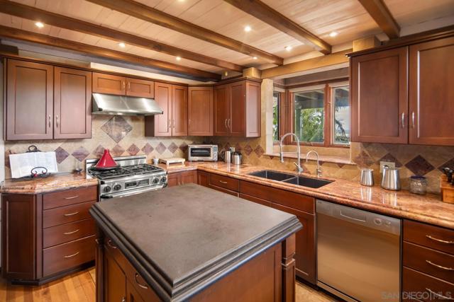 936 Cornish, San Diego CA: https://media.crmls.org/mediaz/404dc6d6-5551-4f14-8d55-4aae142966f1.jpg