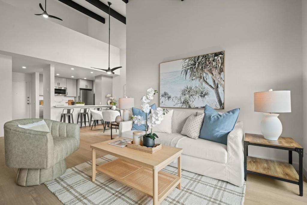 2101 Shoreline Drive #437