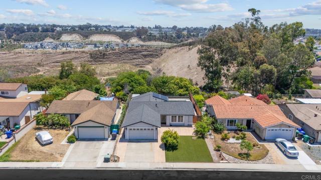 7971 Jade Coast Road, San Diego CA: https://media.crmls.org/mediaz/404f356c-5850-4465-8798-be11406c181b.jpg