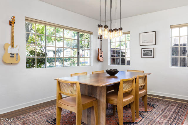 Detail Gallery Image 9 of 44 For 3600 Buena Vista Ave, Glendale,  CA 91208 - 3 Beds | 2/1 Baths