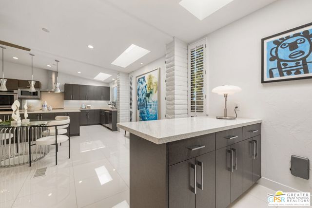 2087 S Toledo Avenue, Palm Springs, CA 92264
