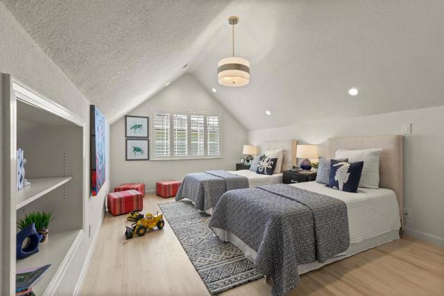 2982 Arguello Drive, Burlingame CA: https://media.crmls.org/mediaz/40512723-522b-41fe-94db-f8cc522a14eb.jpg