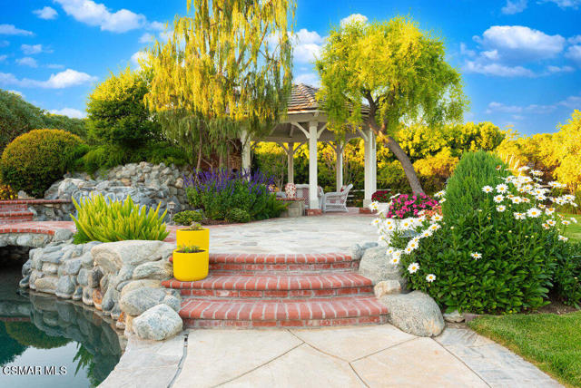 1816 Brittany Park Road, Camarillo CA: https://media.crmls.org/mediaz/4051b1bd-01d6-4235-a49c-88d8651a934a.jpg