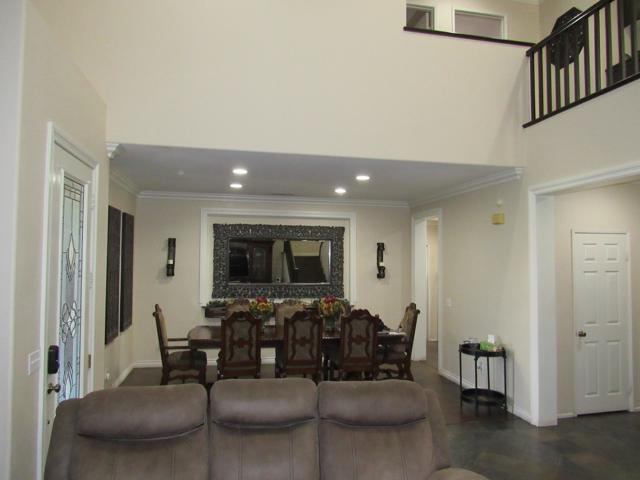 7420 Valley Meadow Avenue, Eastvale CA: https://media.crmls.org/mediaz/4051b862-0b8b-4775-ac90-304b7a0cdf12.jpg