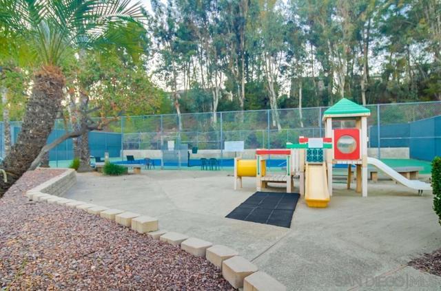 5664 Menorca Drive, San Diego CA: https://media.crmls.org/mediaz/4051f276-4efe-495f-b284-184711578c33.jpg