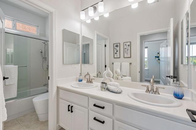 841 E River Parkway, Santa Clara CA: https://media.crmls.org/mediaz/40522e60-64a3-4d4d-8fa9-176b764915e3.jpg