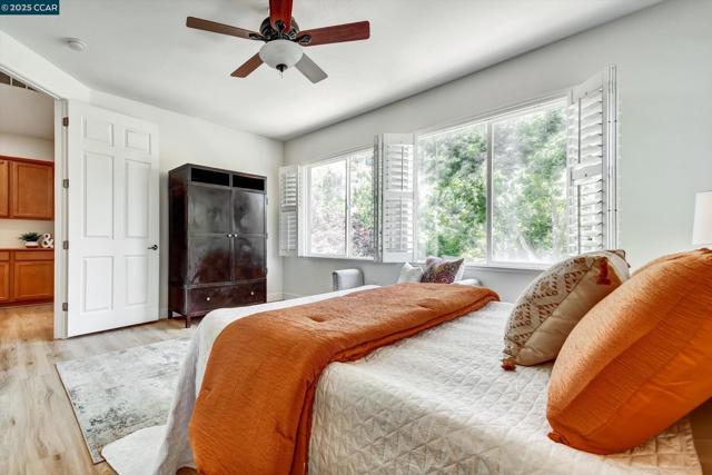 1033 LANTERN BAY, Hercules CA: https://media.crmls.org/mediaz/40526778-156e-48e1-9c7c-455a662d48dc.jpg