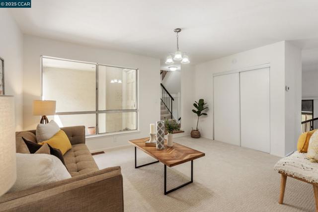 1706 Siskiyou Dr, Walnut Creek CA: https://media.crmls.org/mediaz/40527069-8163-4007-b4c0-804ff5f137bf.jpg