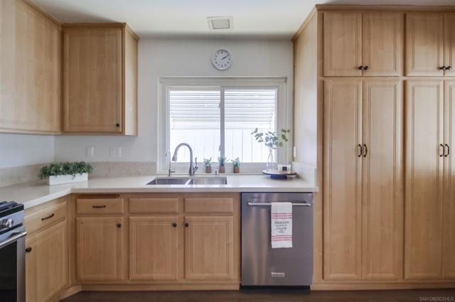 7460 Kamwood, San Diego CA: https://media.crmls.org/mediaz/4052fc51-f801-468a-b66b-8187d08f4406.jpg