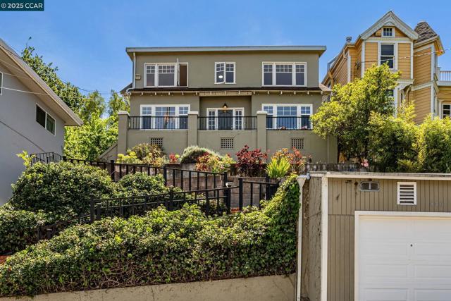 840 E 28th St., Oakland CA: https://media.crmls.org/mediaz/405361c9-1205-42a9-ac80-4d3dbbc57add.jpg