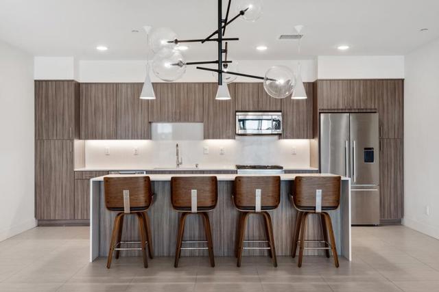 112 The Riv, Palm Springs CA: https://media.crmls.org/mediaz/405393e1-62d4-4145-a8ea-4cfded5b24ef.jpg
