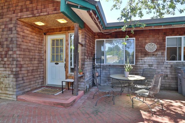 8421 Wayland Lane, Gilroy CA: https://media.crmls.org/mediaz/4053ab56-0f22-475b-adff-fc57812ee55b.jpg
