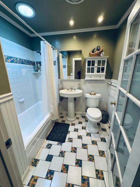 10181020 Bancroft Way, Berkeley CA: https://media.crmls.org/mediaz/4053d9f0-6f6f-4479-97c0-7c0c422e2926.jpg