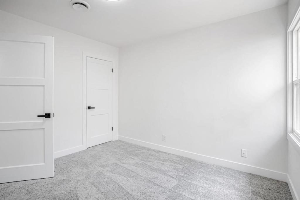 https://media.crmls.org/mediaz/40549bf5-f4a7-4ce8-9e88-ff57bc97f903.jpg?preset=X-Large
