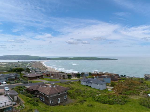 10 Maui Lane, Dillon Beach CA: https://media.crmls.org/mediaz/4054ed23-1d35-46f7-bae5-bfb9516741e5.jpg