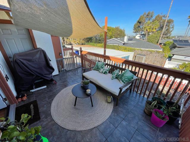 1918 Carmelina Dr, San Diego CA: https://media.crmls.org/mediaz/405659b4-acb2-4a74-96e9-2408935d3235.jpg