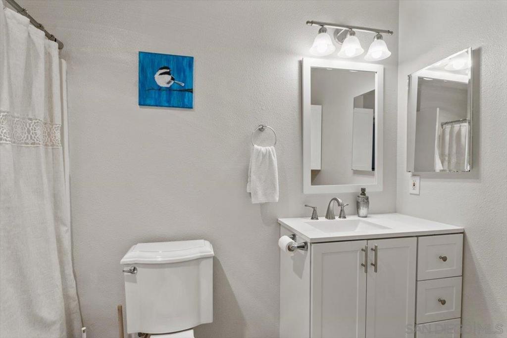 https://media.crmls.org/mediaz/4056a9e9-77d1-45d0-9c0e-1cde54fd9ecd.jpg?preset=X-Large