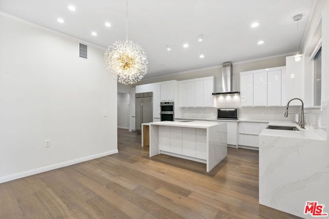 1810 Westmoreland Boulevard, Los Angeles CA: https://media.crmls.org/mediaz/4056f11d-4265-450f-9f6c-1fabdc9498bb.jpg