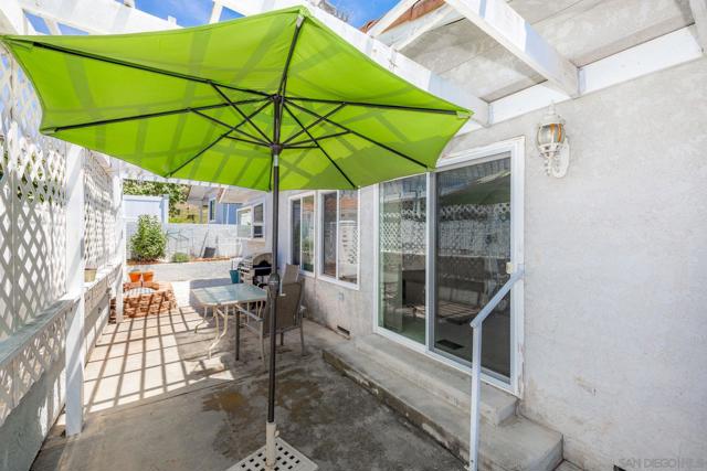 2010 W San Marcos Blvd, San Marcos CA: https://media.crmls.org/mediaz/4057f9ae-d323-4726-9a7f-5fa6ccc753e0.jpg