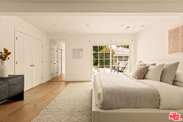 6481 W 77th Street, Los Angeles CA: https://media.crmls.org/mediaz/405809ea-2b25-4f3e-a364-315a3362f2da.jpg
