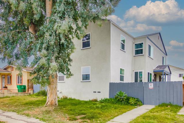 4530 4536 38Th St, San Diego CA: https://media.crmls.org/mediaz/40587649-b30f-4418-aea7-5384c1e00d3f.jpg