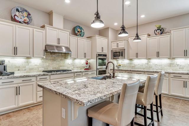 7832 Cobblestone Court, Gilroy CA: https://media.crmls.org/mediaz/4059d0a0-3cd5-445d-a6d7-a88c7dd9c588.jpg