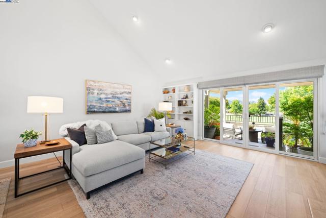 711 Glen Eagle Ct, Danville CA: https://media.crmls.org/mediaz/405a3579-cf19-49f0-a67e-bbf2e88fd311.jpg