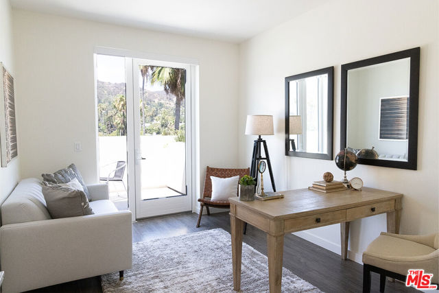 7566 W Sunset Boulevard, Los Angeles CA: https://media.crmls.org/mediaz/405a36fc-e8a5-425c-9e6a-d94cb9383296.jpg