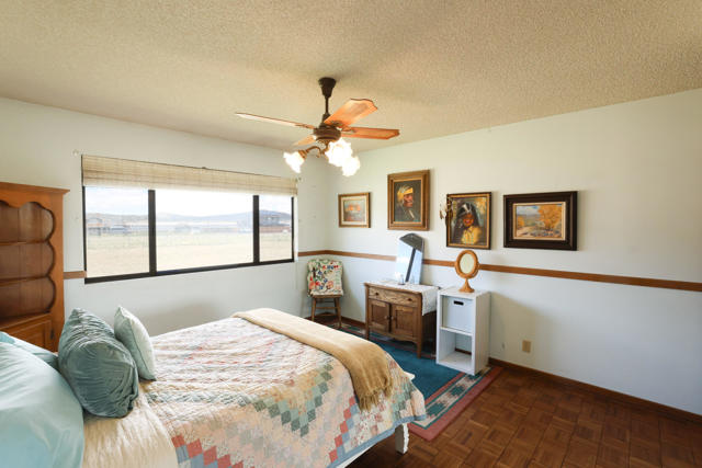 108 Palomino Drive, Big Bear CA: https://media.crmls.org/mediaz/405ac8dd-cd06-4732-a07a-eecac2a48a89.jpg