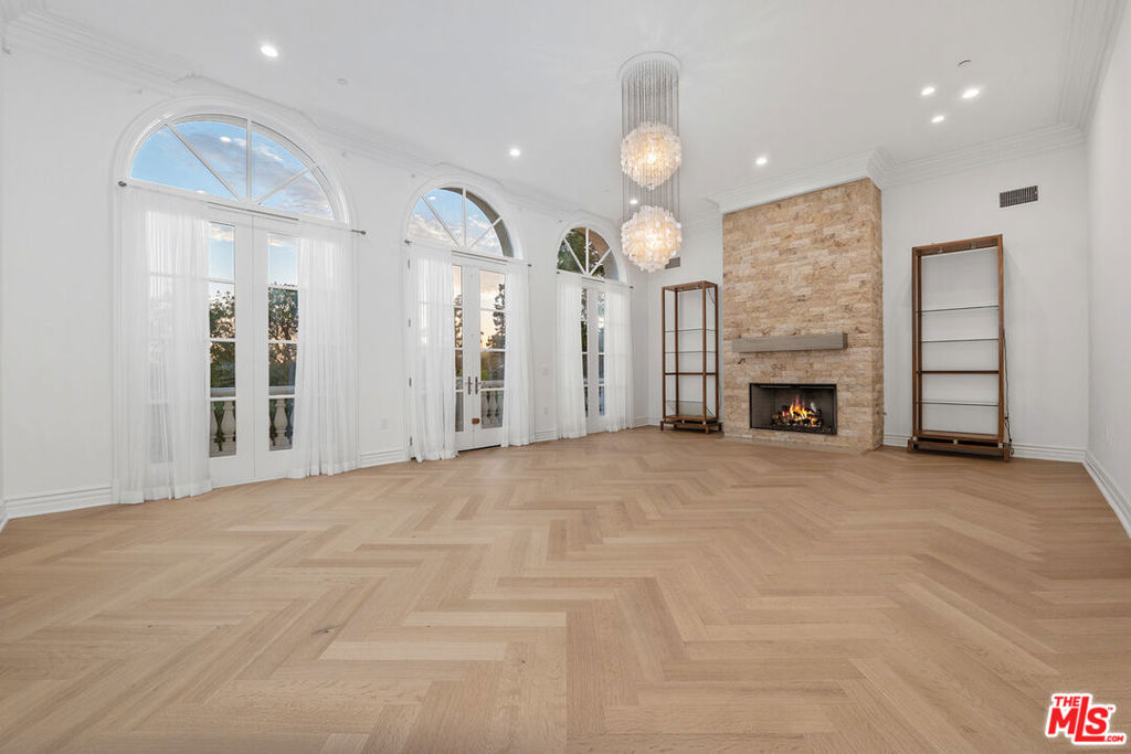 MLS #26862851 image #3