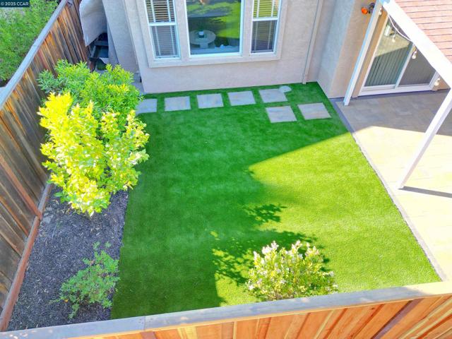 663 Greylyn Dr, San Ramon CA: https://media.crmls.org/mediaz/405f0930-62ef-44ca-b6de-7fb813e3b16b.jpg