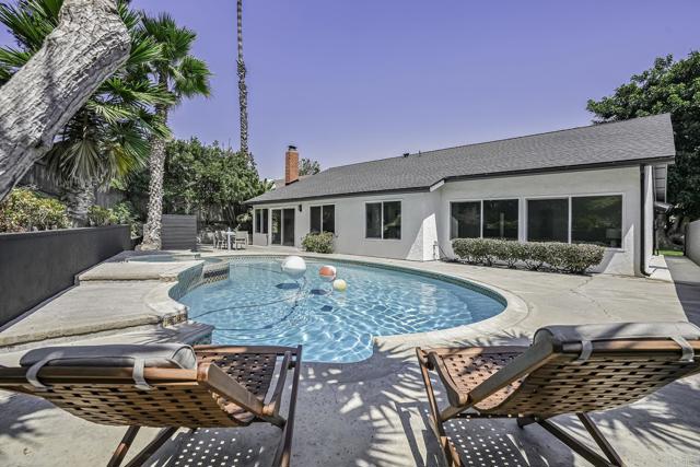 Detail Gallery Image 1 of 1 For 1735 Woodbine Pl, Oceanside,  CA 92054 - 4 Beds | 2 Baths