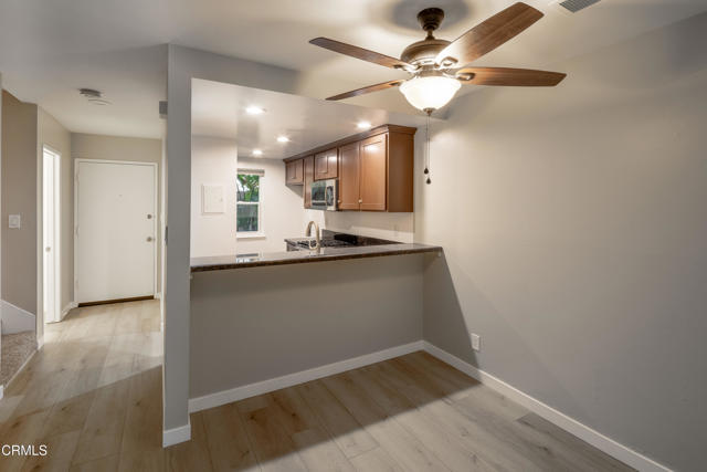 Detail Gallery Image 9 of 17 For 2503 Bayshore Ave, Ventura,  CA 93001 - 2 Beds | 1/1 Baths