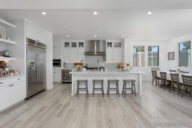 12410 Aria Ct, Poway CA: https://media.crmls.org/mediaz/405fd709-7dfe-465d-9e4c-e6fdcfed940f.jpg