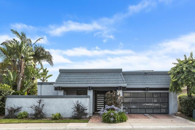 6544 Caminito Northland, La Jolla CA: https://media.crmls.org/mediaz/406005da-25d2-4a79-8b11-f5adc65c0493.jpg