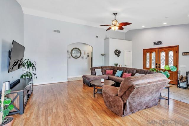 22318 Casa De Carol, Ramona CA: https://media.crmls.org/mediaz/4060fd81-df63-4d04-a74b-dc8022fb98d7.jpg